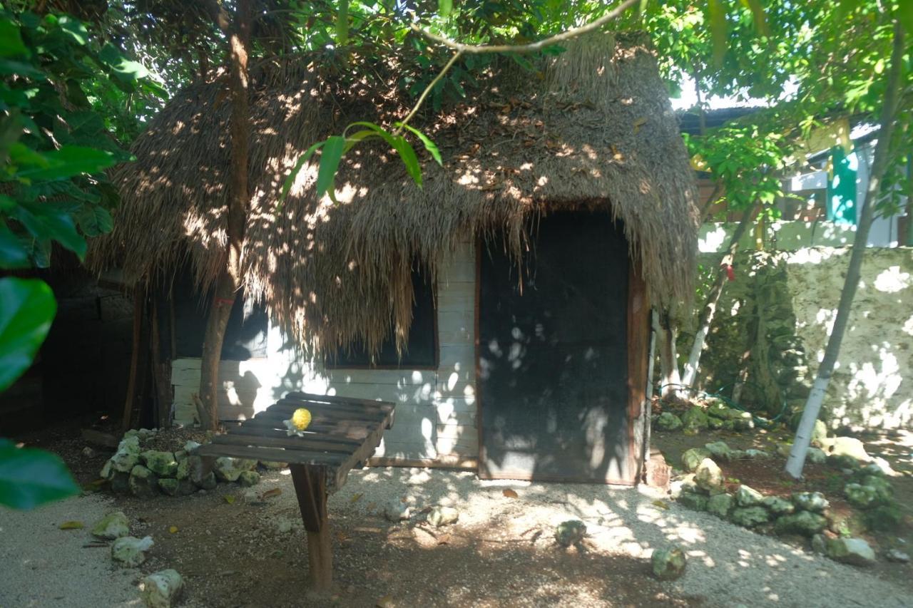 Near Lake Hostal Bacalar Luaran gambar